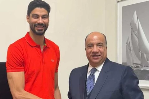 محمد مصيلحى يُجدد تعاقد أنس أسامة مع سلة الاتحاد السكندري